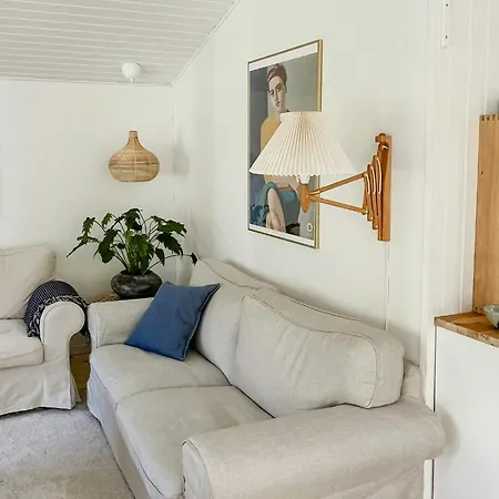 Renovated House With Charm And Outdoor Shower Feriehus Hals