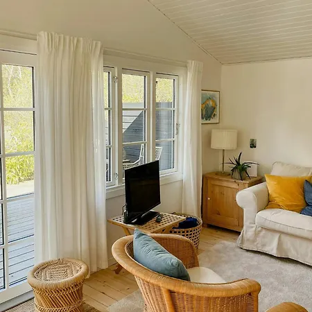 Hébergement de vacances Renovated House With Charm And Outdoor Shower Hals