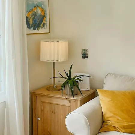 Nyaraló Renovated House With Charm And Outdoor Shower Hals