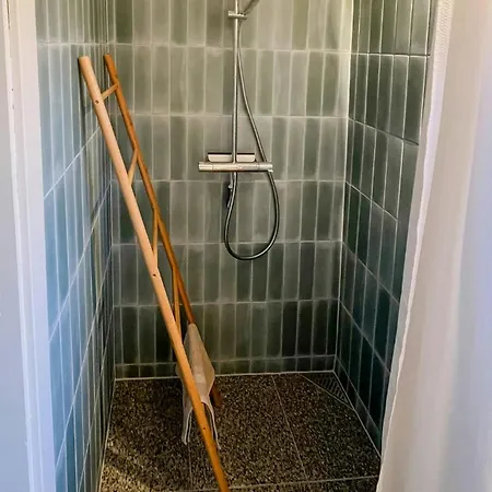 Hébergement de vacances Renovated House With Charm And Outdoor Shower Hals